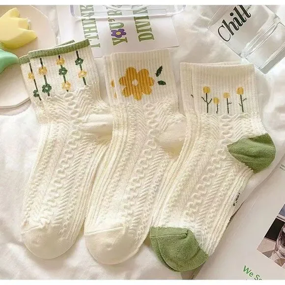 Women 5 Pairs Flowers Cotton Socks Comfort Casual Soft Fashion All Season Socks - Picture 4 of 6